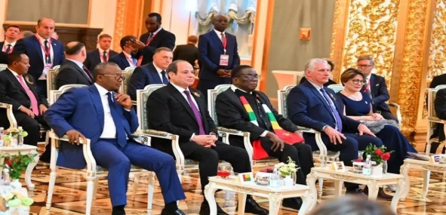 الرئيس السيسى يشارك فى حفل عشاء أقامه بوتين تكريما للمشاركين فى احتفال ذكرى النصر