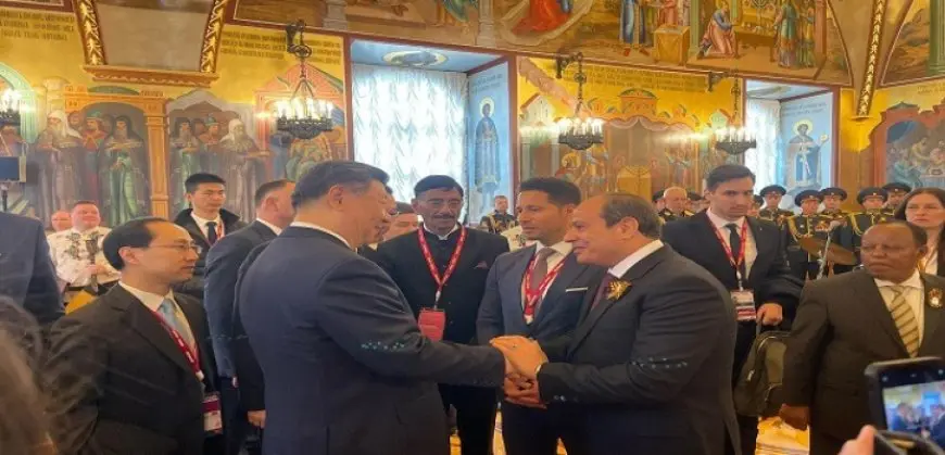 الرئيس السيسى يتبادل أحاديث ودية مع عدد من قادة الدول المشاركة فى احتفالات عيد النصر بموسكو