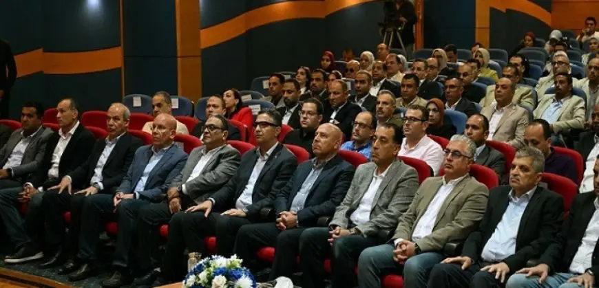بال وال.. رئيس الوزراء يشهد عرضا بشأن المرحلة الأولى من المخطط الشامل لتطوير ميناء غرب بورسعيد