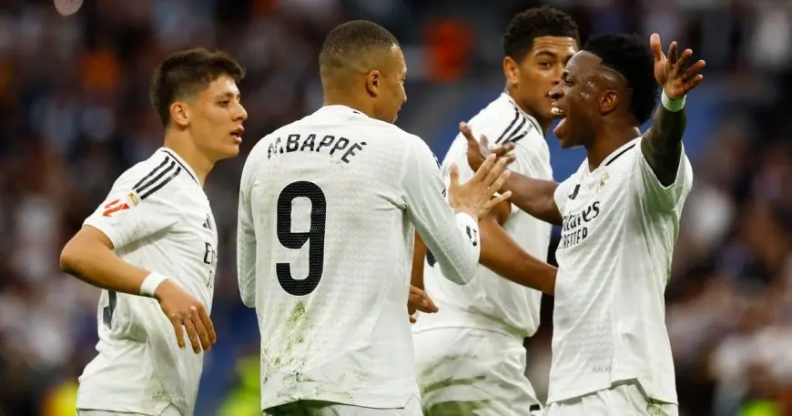 تشكيلة ريال مدريد في الكلاسيكو.. أنشيلوتي يضم المهاجم فيكتور مونوز