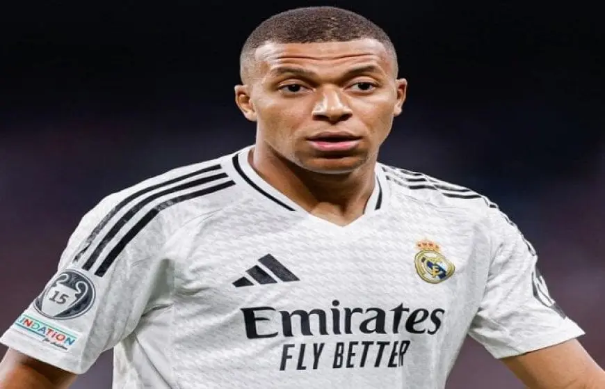 مبابي يتصدر قائمة ريال مدريد لمواجهة برشلونة في الدوري الإسباني