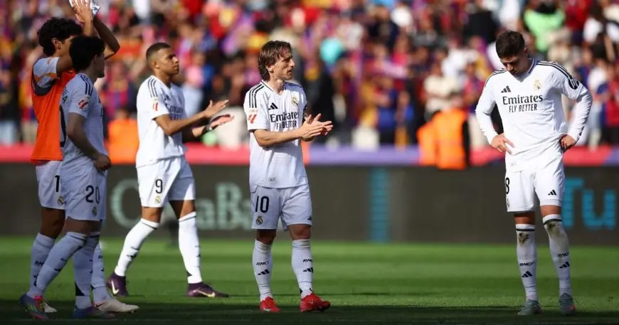 رابع هزيمة لريال مدريد أمام برشلونة تضعه في تاريخ الكلاسيكو “من الباب الخلفي”