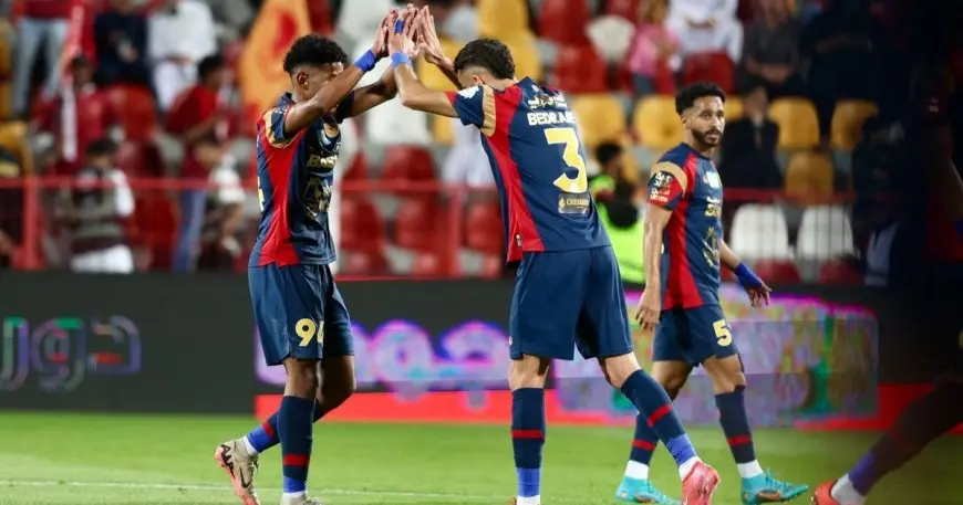 ضمك يُرسي الرائد في دوري يلو.. والقادسية يتخطى الأهلي