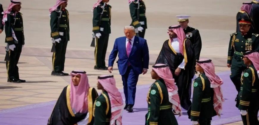 الرئيس الأمريكى يصل إلى الرياض فى أول زيارة رسمية خارجية