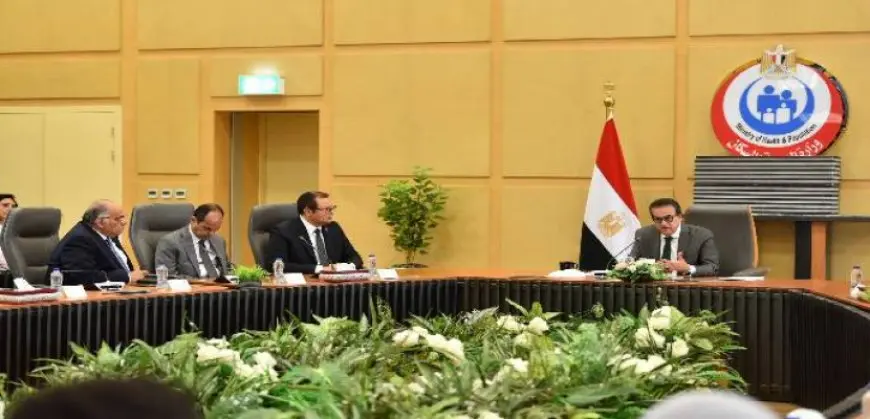 وزير الصحة يؤكد أهمية إعداد كوادر طبية مؤهلة ومدربة لتعزيز سلامة المرضى