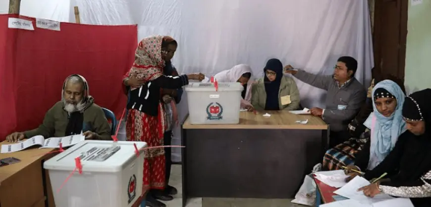 لجنة الانتخابات فى بنجلاديش تمنع حزب الشيخة حسينة من المشاركة فى الانتخابات القادمة