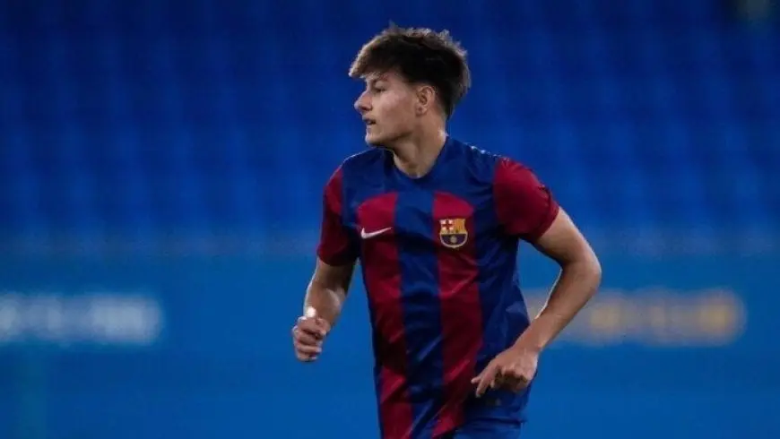 برشلونة يعلن تجديد عقد لاعبه الشاب بريان فاريناس حتى صيف 2028