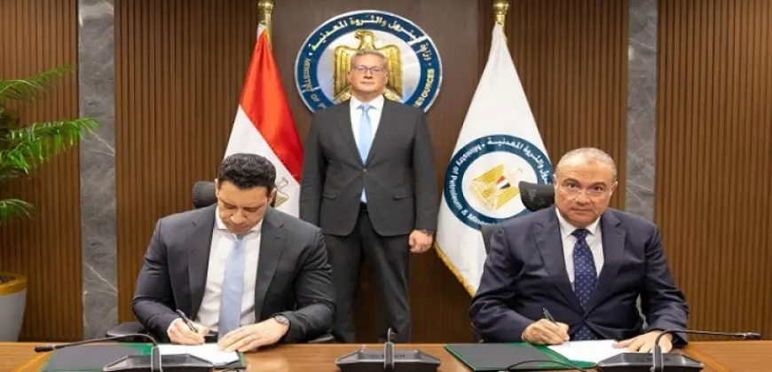 وزير البترول يشهد توقيع اتفاقية بين إيجاس وهاربور إنرجى للتوسع فى عمليات الغاز الطبيعي فى منطقة دسوق