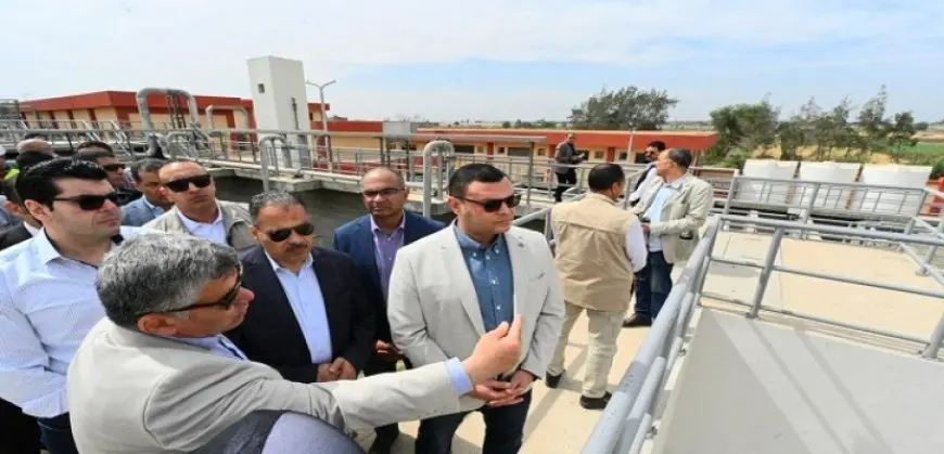 وزير الإسكان ومحافظ الشرقية يبدأن جولة تفقدية بعدد من مشروعات المياه والصرف الصحى بالمحافظة