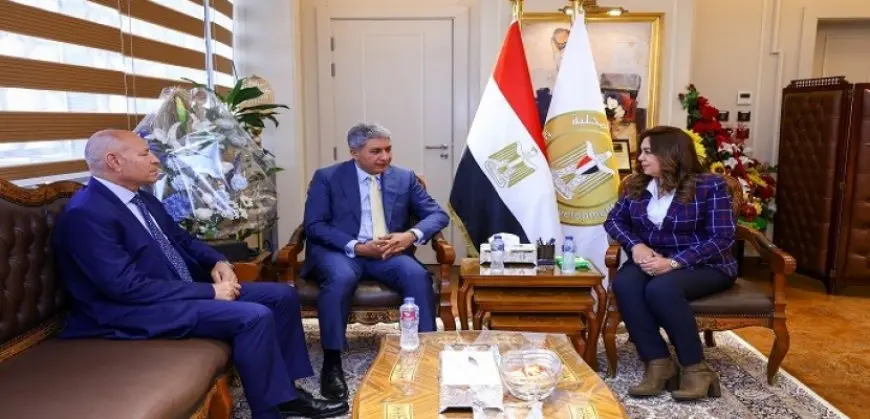 وزيرا التنمية المحلية والسياحة يبحثان وضع آلية محددة لتحصيل الرسوم من المنشآت الفندقية والسياحية بالمحافظات