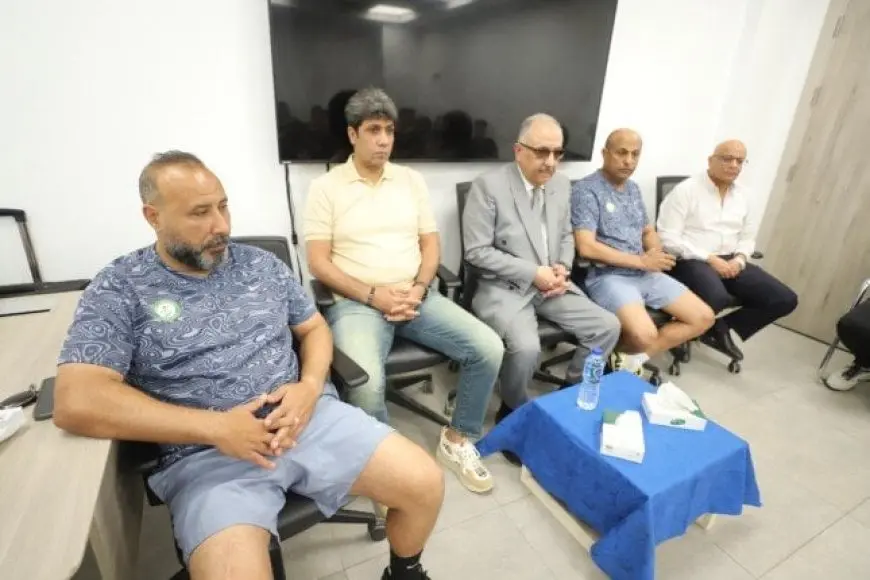 جلسة أشرف نصار مع لاعبي البنك قبل مواجهة الأهلي في دوري نايل