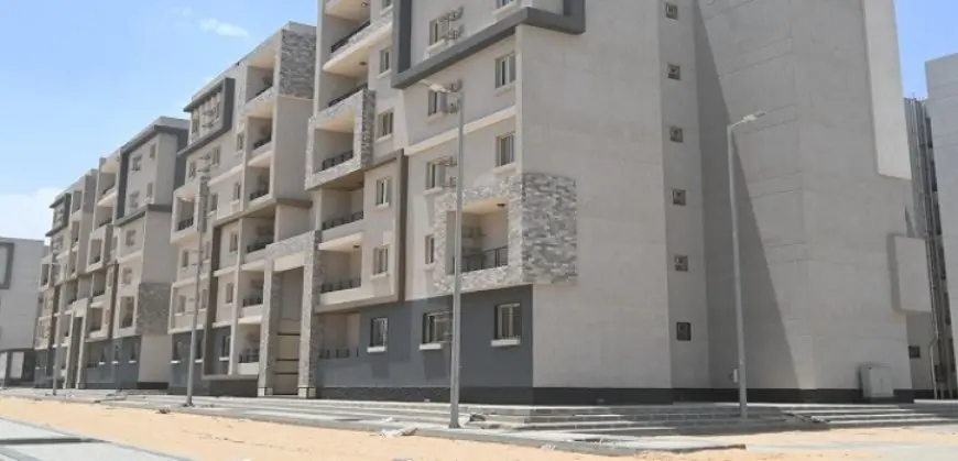وزير الإسكان: تنفيذ 3972 وحدة سكنية وتطوير المناطق الصناعية بالعاشر من رمضان