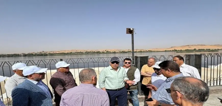 وزير الرى يتفقد مشروعات الموارد المائية بمحافظة أسوان