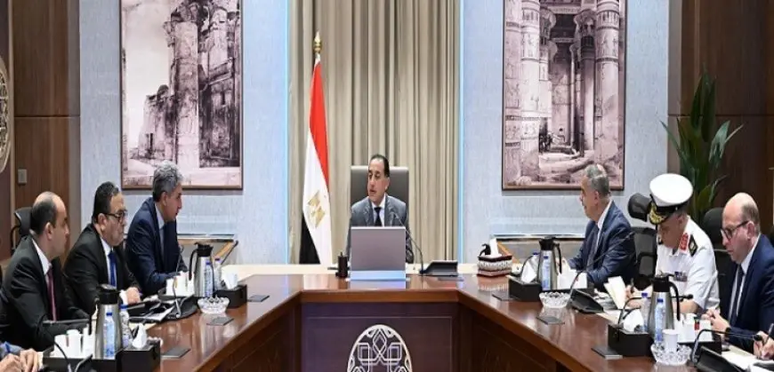رئيس الوزراء يوجه بدراسة كيفية الاستفادة من آثار الإسكندرية الغارقة بخليج أبى قير