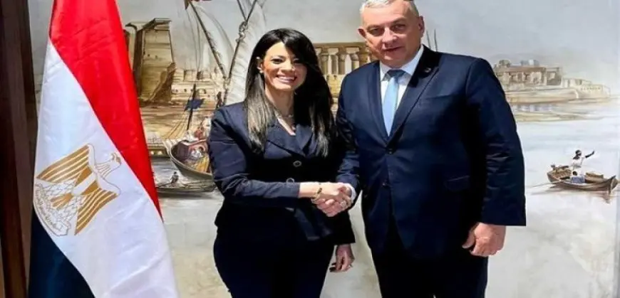 وزارة التخطيط تبحث مع المفوض الأوروبى للشراكات الدولية تعزيز الشراكة الاستراتيجية
