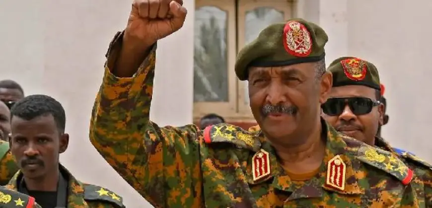 البرهان يصدر مرسوماً دستورياً يقضى بتعيين “الطيب” رئيسا جديدا للحكومة السودانية