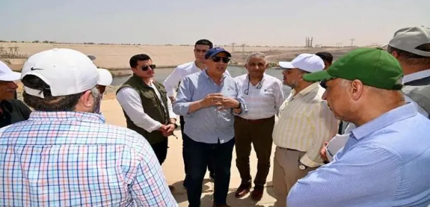 وزير الرى يتفقد “استراحة خزان أسوان” و”حجر أساس ونموذج السد العالى” و”موقع كسارة الحجارة”