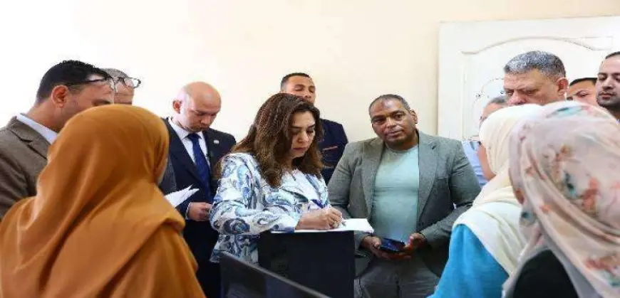 وزيرة التنمية المحلية تقوم بجولة مفاجئة على مركز ومدينة الصف بالجيزة