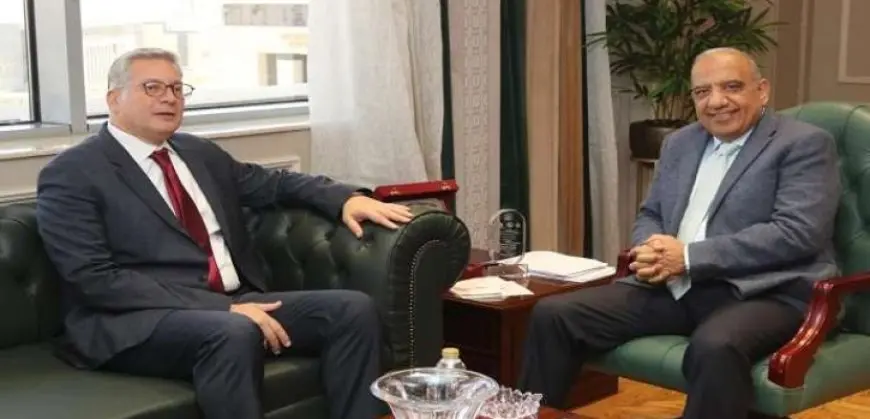 وزيرا الكهرباء والبترول يناقشان خطة العمل وتوفير الوقود لتأمين التغذية الكهربائية خلال فصل الصيف