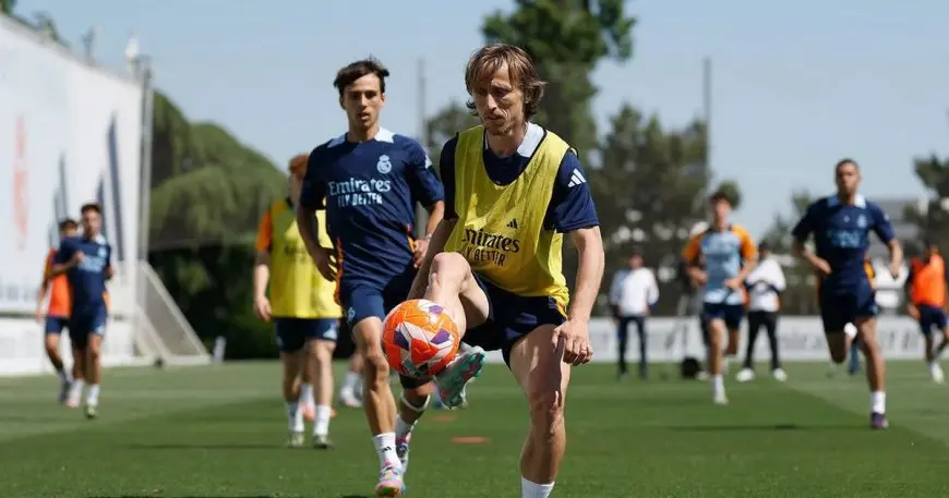 بعد أنشيلوتي.. هل يختتم مودريتش مسيرته الأسطورية مع ريال مدريد؟
