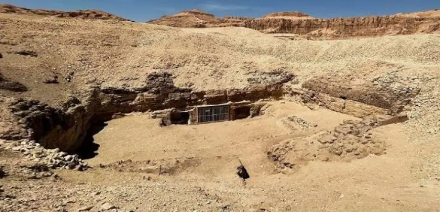 الآثار: الكشف عن اسم وألقاب صاحب مقبرة Kampp23 بمنطقة العساسيف بالبر الغربى بالأقصر