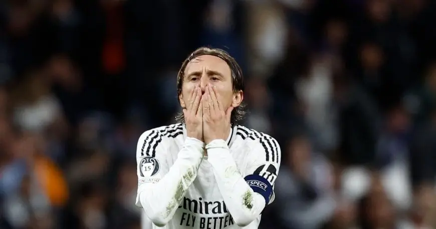 حقيقة إجبار مودريتش على مغادرة ريال مدريد والعروض السعودية