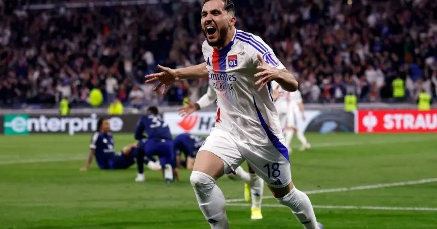 شرقي نجم ليون يُتوَّج بجائزة أفضل لاعب شاب في الدوري الأوروبي