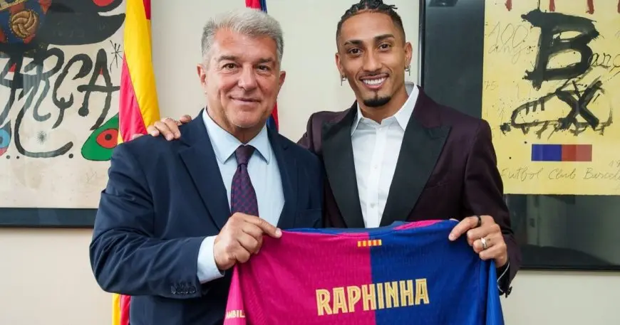 رافينيا بعد تجديد عقده: الآن أنا أب وقائد في برشلونة