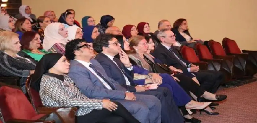 وزير الثقافة يشهد حفل فرقة أوبرا الإسكندرية ويشيد بالأداء الفنى
