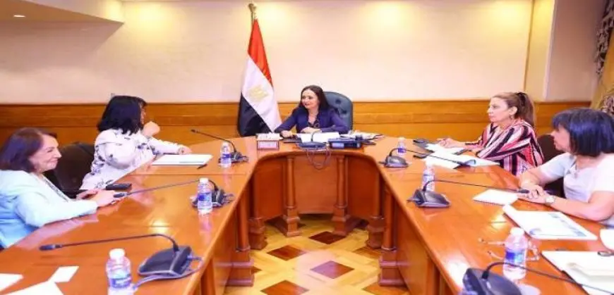 وزيرة التضامن تبحث تعزيز الشراكة بين صندوق دعم الصناعات الريفية ومؤسسة دلتا لريادة الأعمال المجتمعية