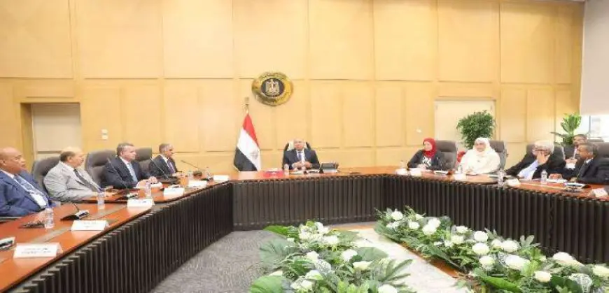 كامل الوزير يلتقى صنّاع ومُنتجى الحديد لوضع سياسات موحدة لتعميق الصناعة وتحويل مصر إلى مركز إقليمى لتجارة الحديد