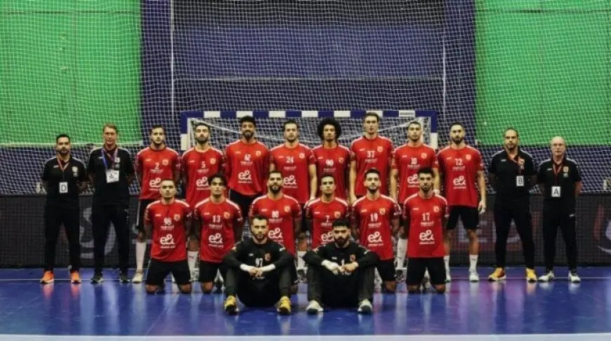ست بطولات.. موسم تاريخي لكرة اليد في الأهلي بعد التتويج بكأس الكؤوس الإفريقية