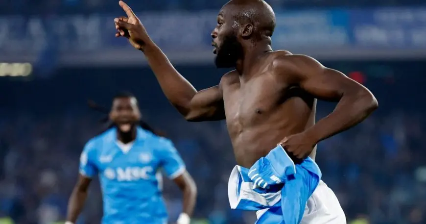 نابولي يتوج بلقب الدوري الإيطالي بعد معركة شديدة مع إنتر ميلان