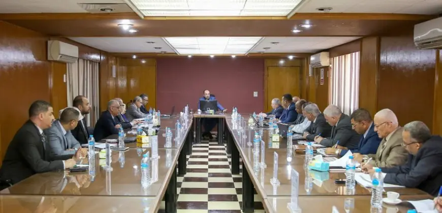 وزير قطاع الأعمال العام يتابع الموقف التنفيذى لمشروعات قطاع الصناعات المعدنية ومؤشرات الأداء