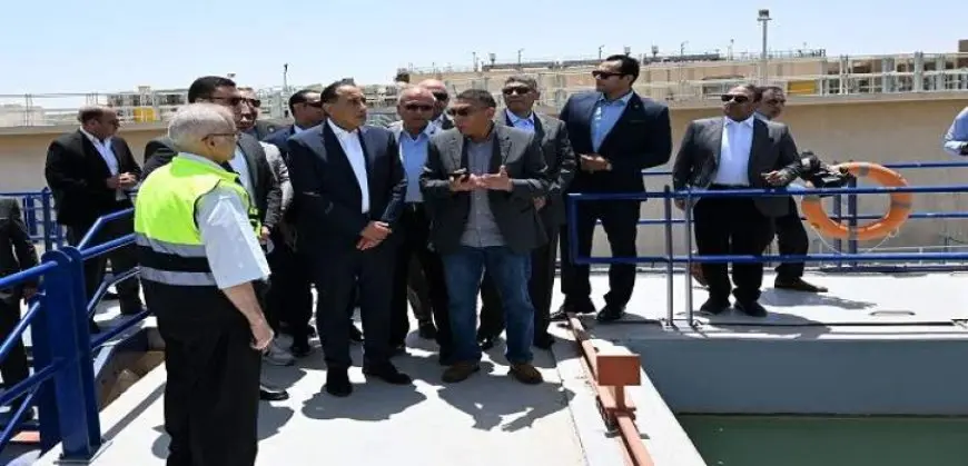 رئيس الوزراء يتفقد مشروع رفع كفاءة محطة تنقية مياه الشيخ زايد