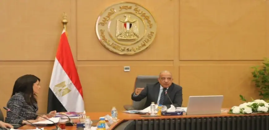 وزير الكهرباء يتابع معدلات الزيادة فى الطلب على الطاقة وارتفاع الأحمال وزيادة الاستهلاك