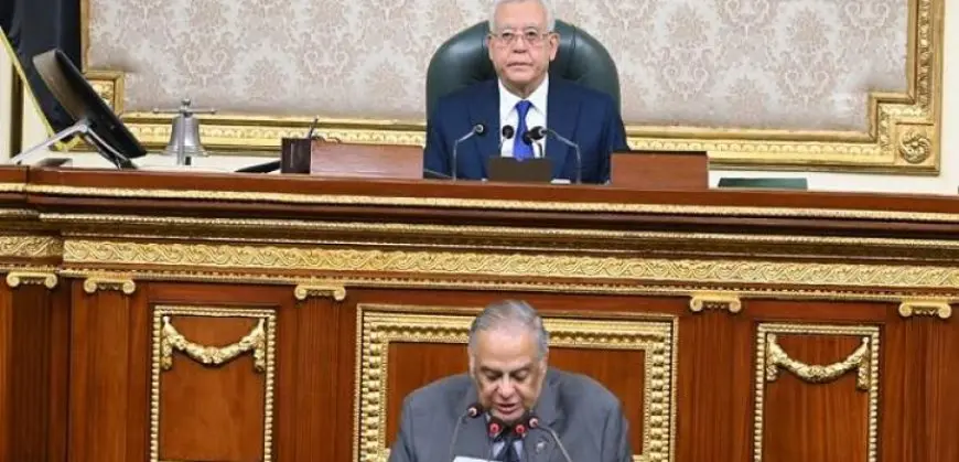 النواب يوافق نهائيا على تعديلات قوانين تقسيم الدوائر ومجلسى النواب والشيوخ