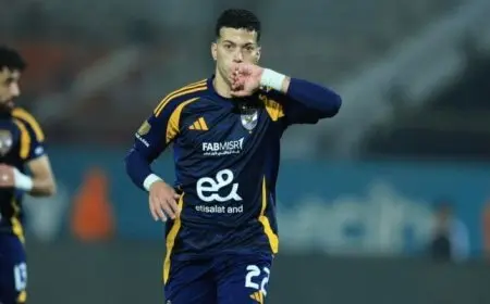 إمام عاشور ينتظر عرض الأهلي الجديد لتجديد عقده