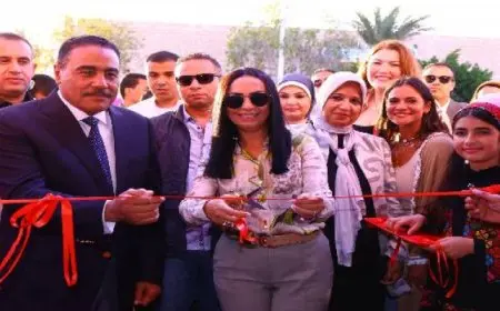 وزيرة التضامن تفتتح معرض “ديارنا للحرف اليدوية والتراثية” بالساحل الشمالى