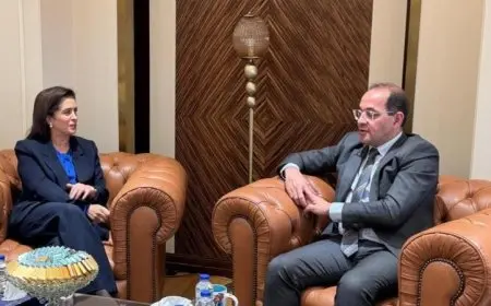 وزير المالية يعقد لقاءً هاماً مع المدير الإقليمي لمنظمة الصحة العالمية