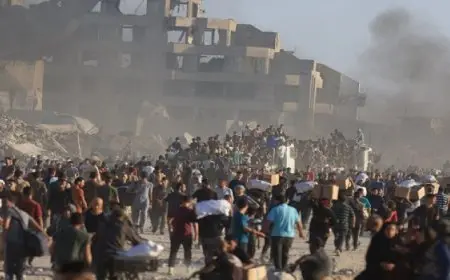 10 شهداء وإصابة أكثر من 60 آخرين من منتظرى المساعدات فى رفح