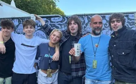 جوارديولا يتلقى صيحات استهجان خلال حفلة موسيقية في مانشستر