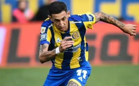 دي ماريا يوقع على عودة مليئة بالمشاعر إلى روزاريو سنترال