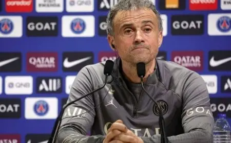 العقوبات تنتظر إنريكي بعد مشادته مع جواو بيدرو لاعب تشيلسي