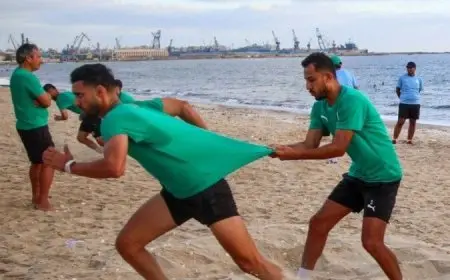 المصري يتدرب على شاطئ بورفؤاد استعدادًا للموسم الجديد