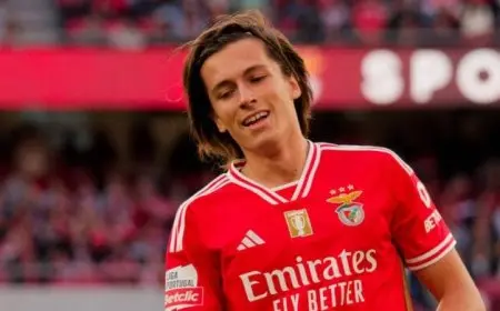 لم يستطع حبس دموعه.. ماذا قال كاريراس خلال مؤتمر تقديمه لاعبًا في ريال مدريد؟