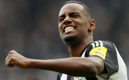 ليفربول يبدأ مفاوضاته للتعاقد مع إيزاك في “صفقة تاريخية”