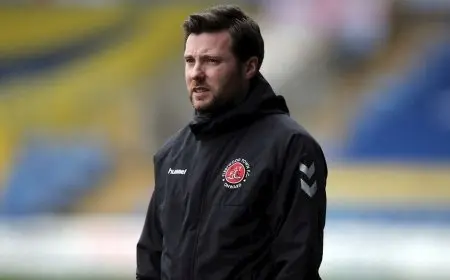 ليفربول في مفاوضات مع مدرب أكاديمية مانشستر يونايتد