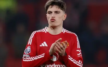 جناح مانشستر يونايتد “المهمل” يقرر البقاء في الدوري الإنجليزي الممتاز