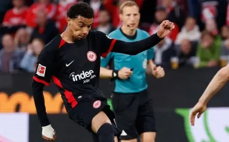 ليفربول يحقق اتفاقاً أولياً مع هوغو إيكيتيكي، هداف فرانكفورت